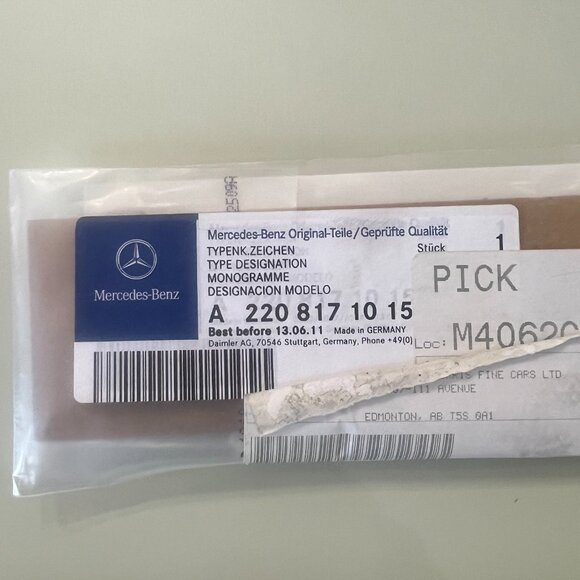 Mercedes OEM '4 MATIC' Logo Adhesive Bright Finish Auto Decal! - Picture 3 of 5